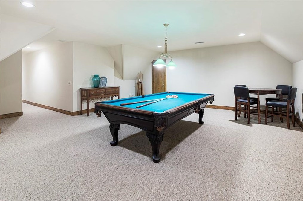 100 Wilderbluff Ct, Atlanta GA  30328-1147 exterior