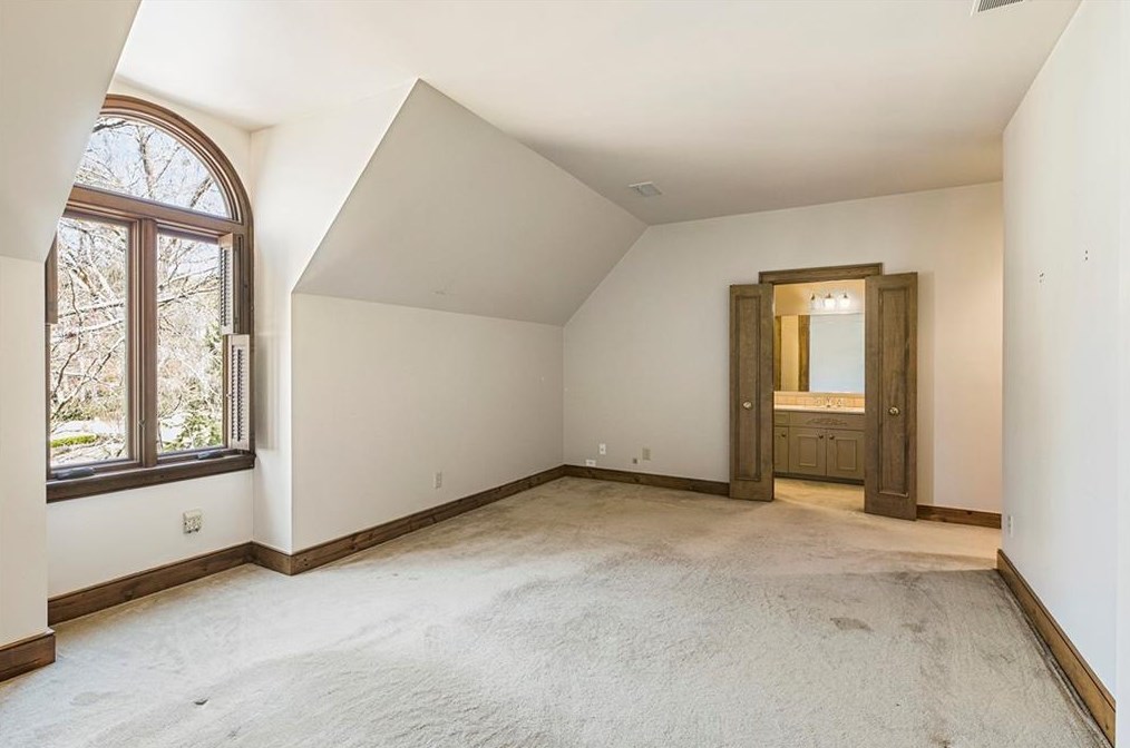 100 Wilderbluff Ct, Atlanta GA  30328-1147 exterior