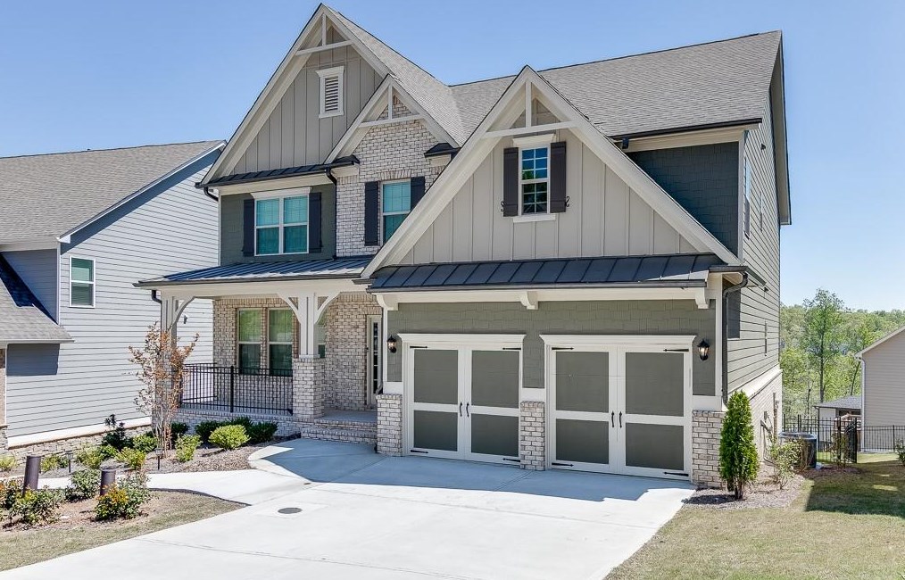 7208 Whitewater Dr, Flowery Branch, GA 30542