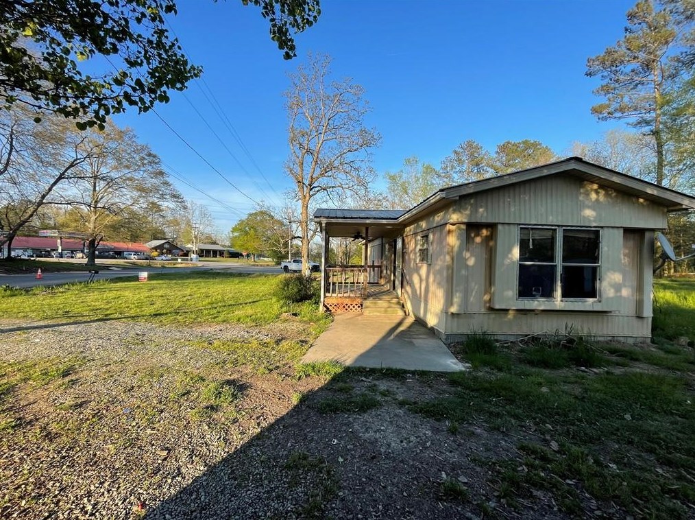 1097 School House Rd Ne, Calhoun, GA 30701