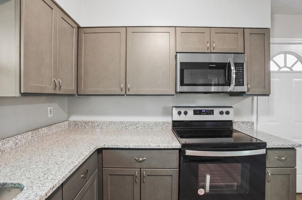 1872 Long Dr, Decatur GA  30032-4406 exterior