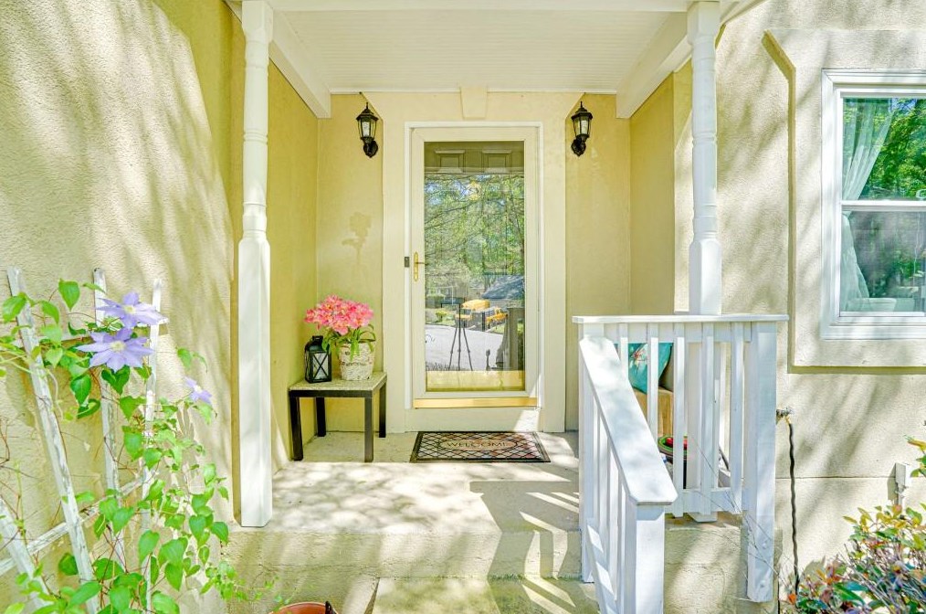 210 Timber Bridge Ct, Alpharetta, GA 30022