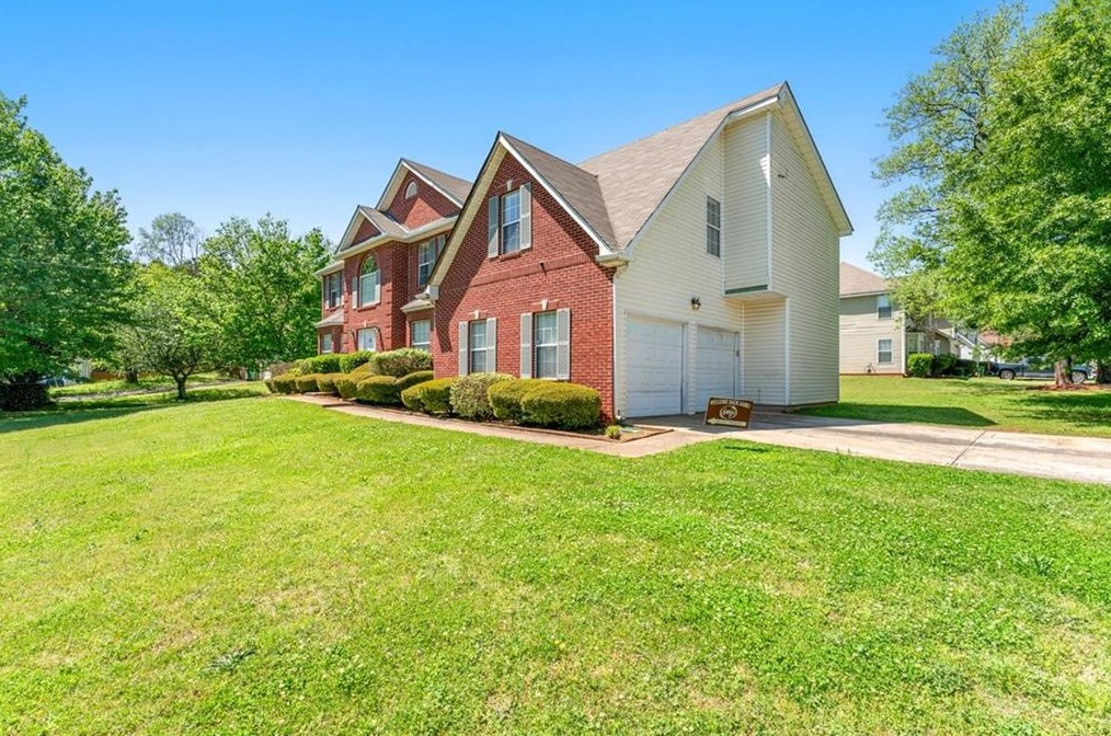 1535 Duren Farms Dr, Lithonia, GA 30058