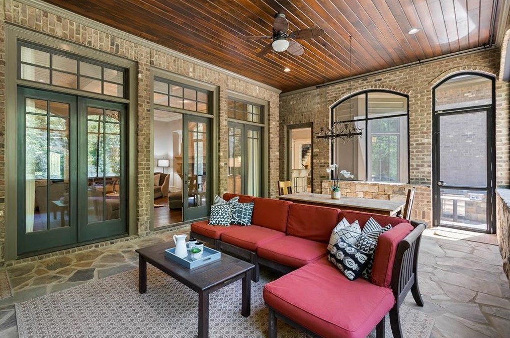 5790 Winterthur Ln, Atlanta GA  30328-4624 exterior