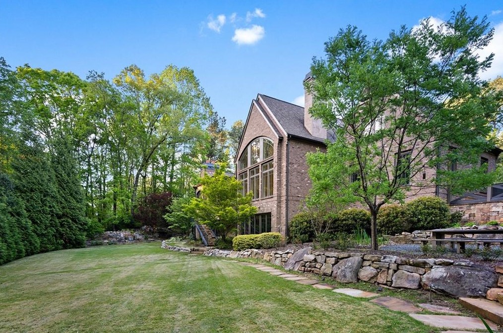 5790 Winterthur Ln, Atlanta GA  30328-4624 exterior