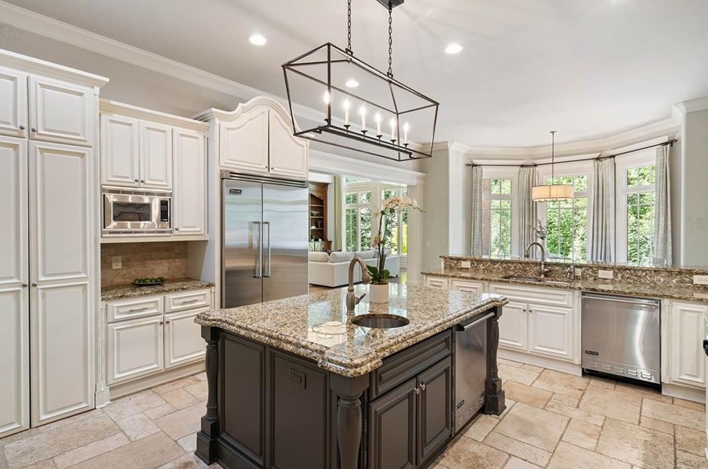 5790 Winterthur Ln, Atlanta GA  30328-4624 exterior