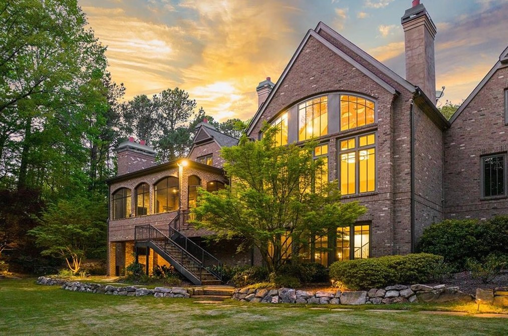 5790 Winterthur Ln, Atlanta GA  30328-4624 exterior