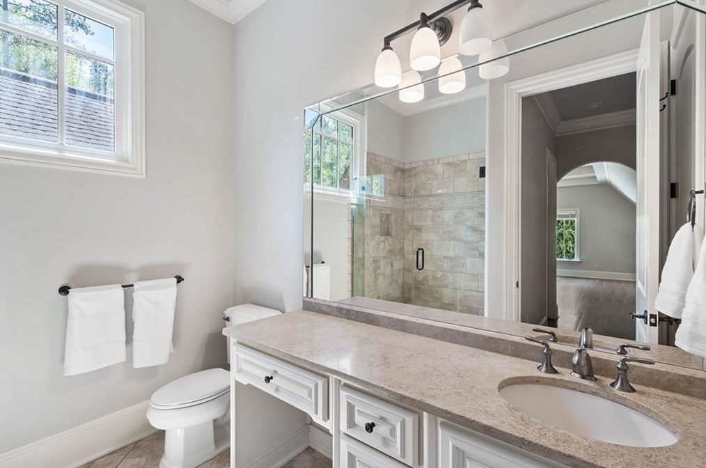 5790 Winterthur Ln, Atlanta GA  30328-4624 exterior