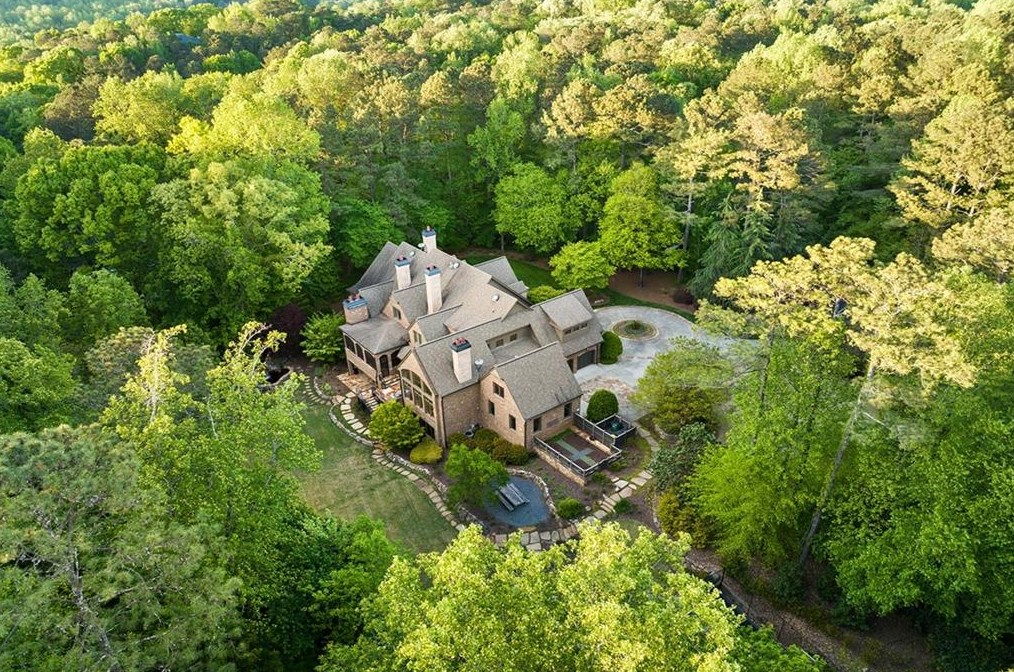 5790 Winterthur Ln, Atlanta GA  30328-4624 exterior
