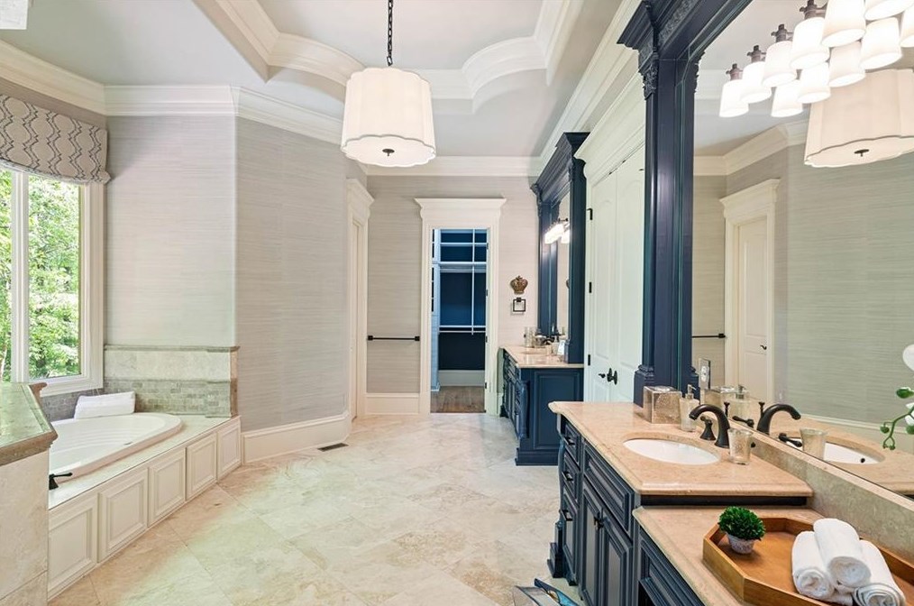 5790 Winterthur Ln, Atlanta GA  30328-4624 exterior