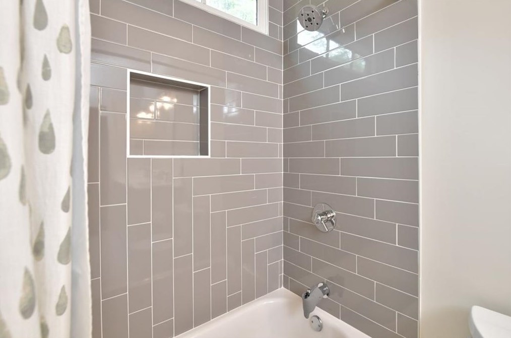 408 Woodhaven Dr, Decatur GA  30030-1648 exterior