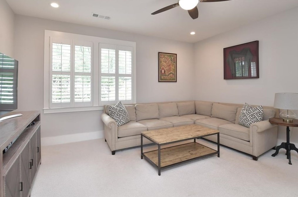 408 Woodhaven Dr, Decatur GA  30030-1648 exterior