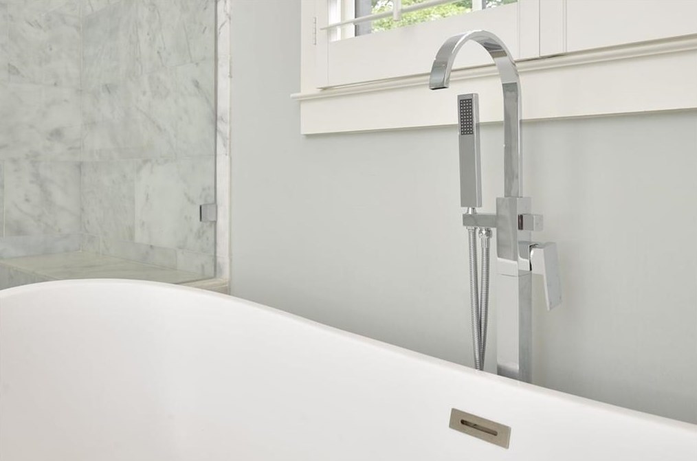 408 Woodhaven Dr, Decatur GA  30030-1648 exterior