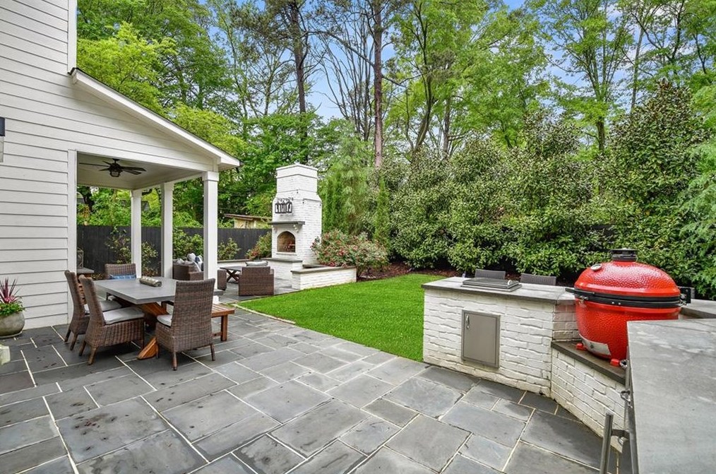 408 Woodhaven Dr, Decatur GA  30030-1648 exterior