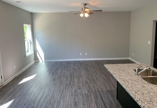 734 Riverside Dr Nw, Calhoun, GA 30701