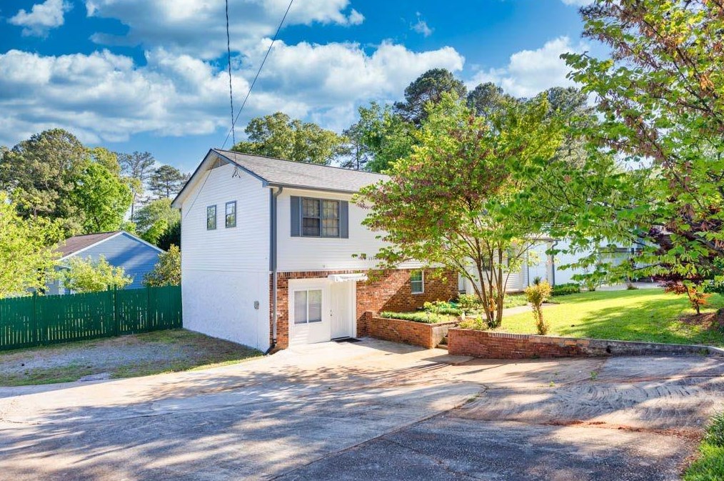 5484 Singleton Rd, Norcross, GA 30093-2340
