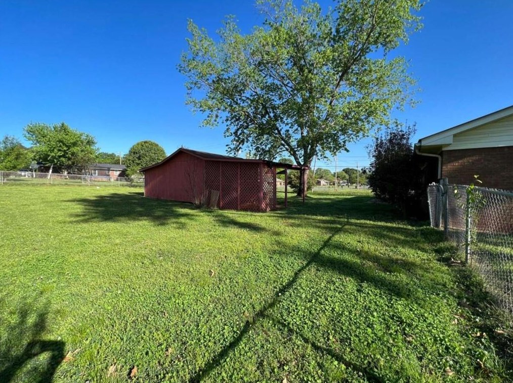 103 Holly Dr, Calhoun, GA 30701-7712