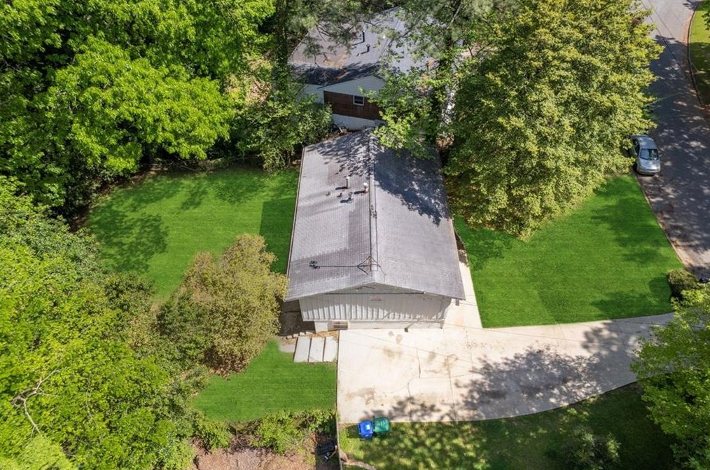3879 Water Oak Way, Atlanta GA  30340-2535 exterior