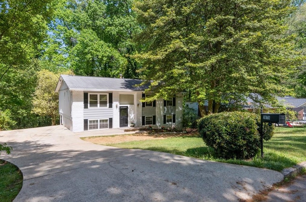 3879 Water Oak Way, Atlanta GA  30340-2535 exterior