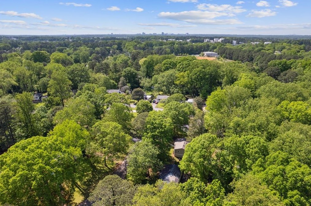 3879 Water Oak Way, Atlanta GA  30340-2535 exterior