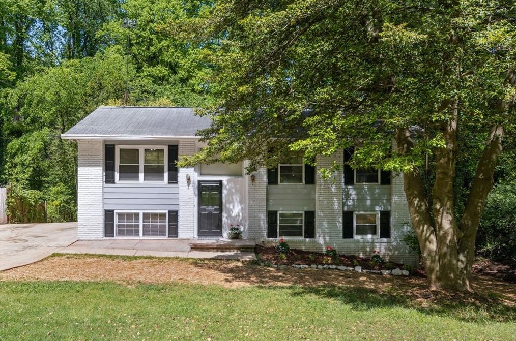 3879 Water Oak Way, Atlanta, GA 30340-2535