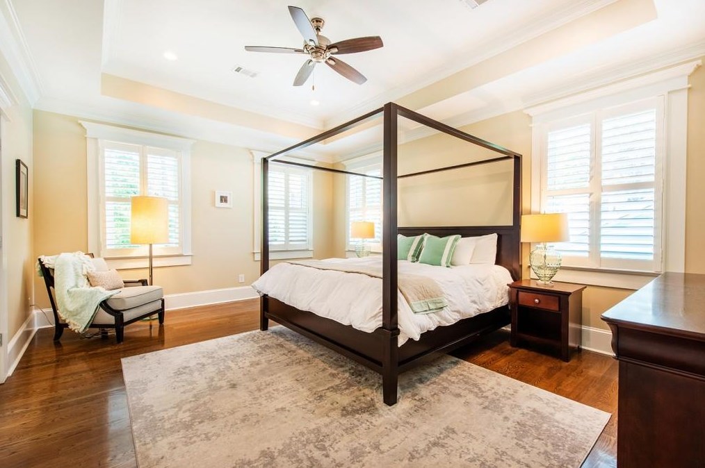 1403 Oldfield Rd, Decatur GA  30030-4554 exterior