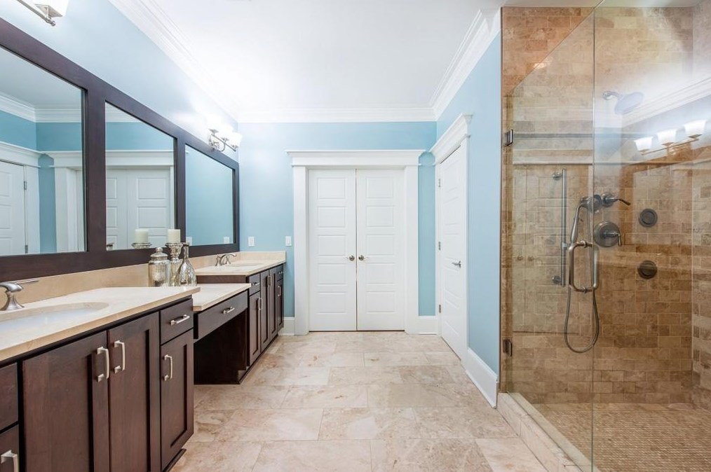 1403 Oldfield Rd, Decatur GA  30030-4554 exterior