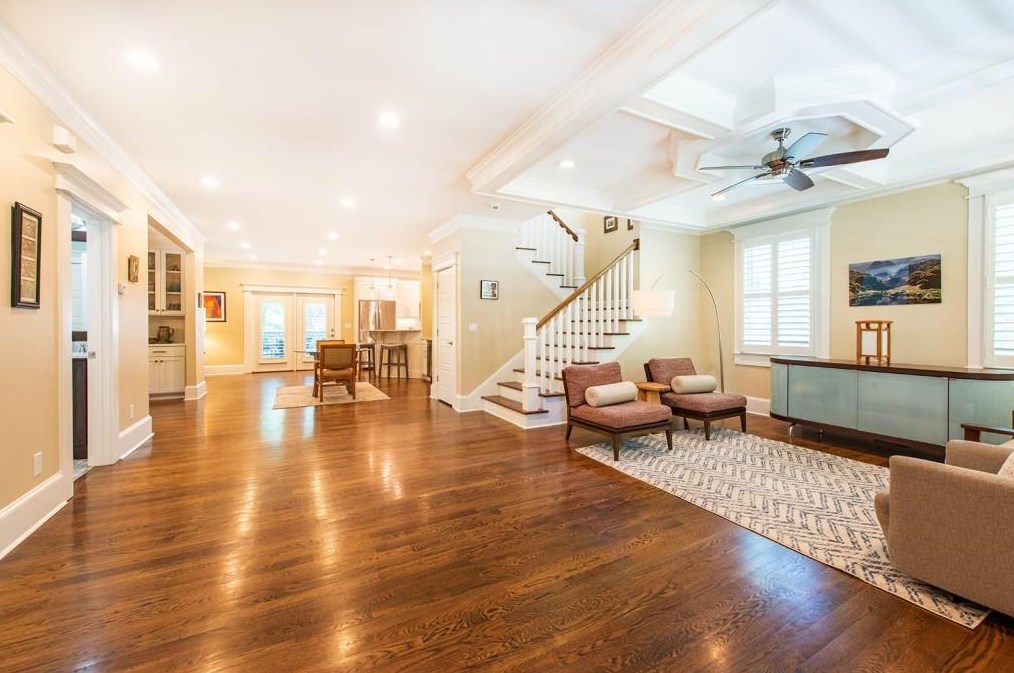 1403 Oldfield Rd, Decatur GA  30030-4554 exterior