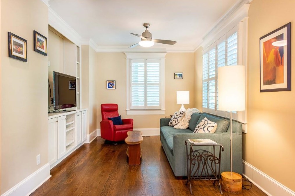 1403 Oldfield Rd, Decatur GA  30030-4554 exterior