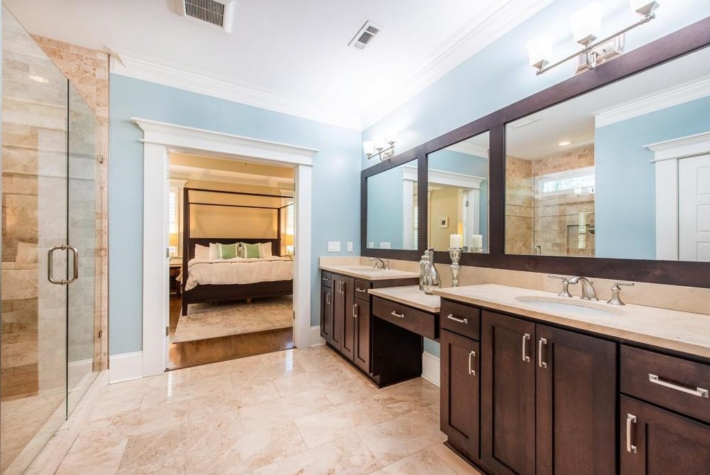 1403 Oldfield Rd, Decatur GA  30030-4554 exterior