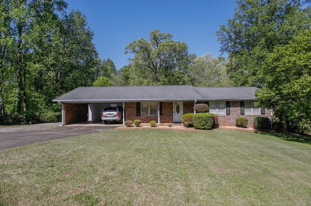 3741 Windy Hill Cir, Gainesville, GA 30504