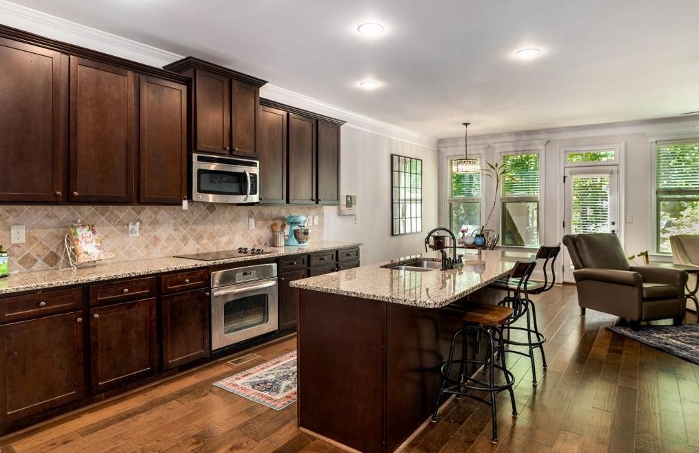 830 Jardin Ct, Alpharetta, GA 30022-4608