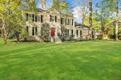 797 Planters Row Sw, Lilburn, GA 30047