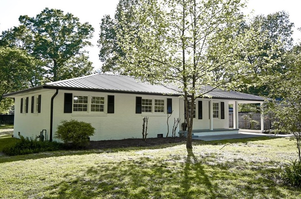 112 Burton Dr, Calhoun, GA 30701