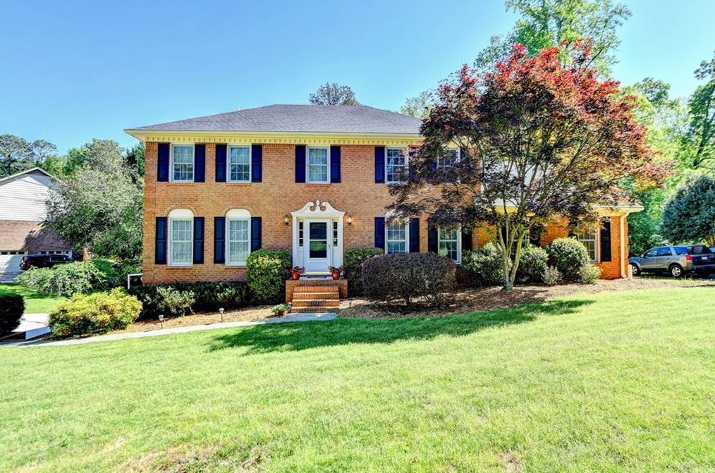4373 Dunriver Dr Sw, Lilburn, GA 30047