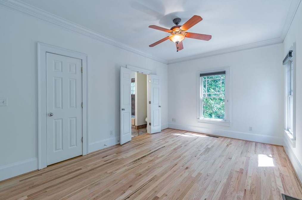 2149 Oakview Rd, Atlanta GA  30317-2637 exterior