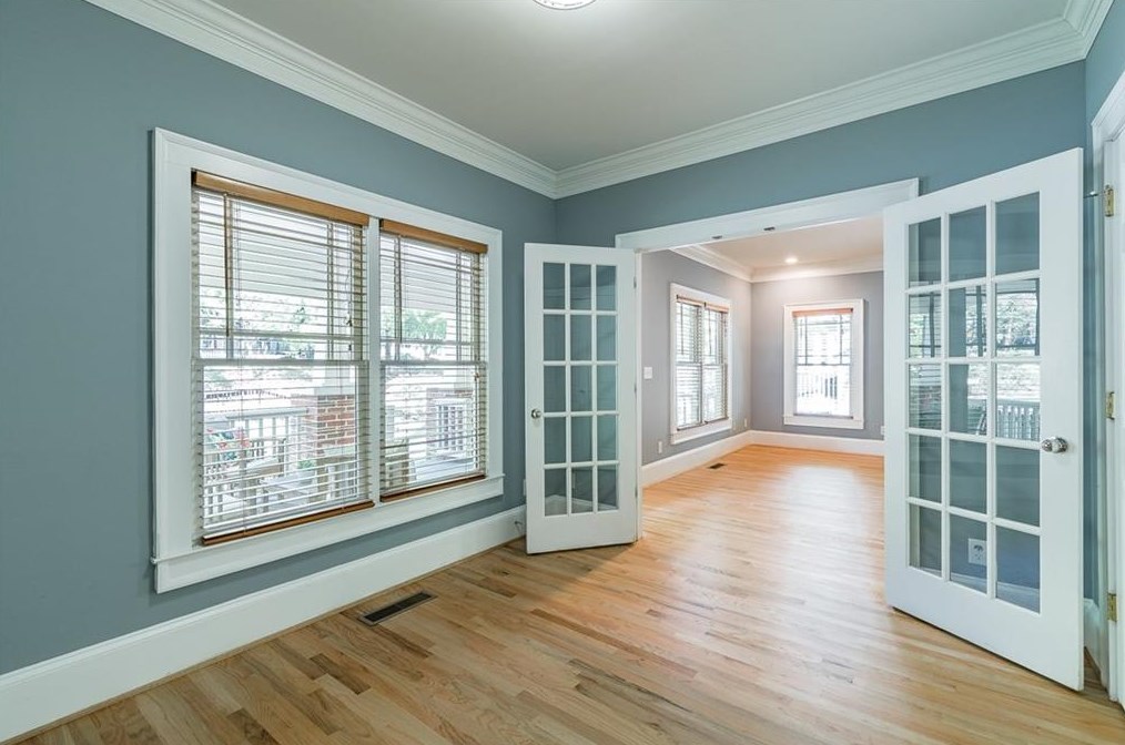 2149 Oakview Rd, Atlanta GA  30317-2637 exterior