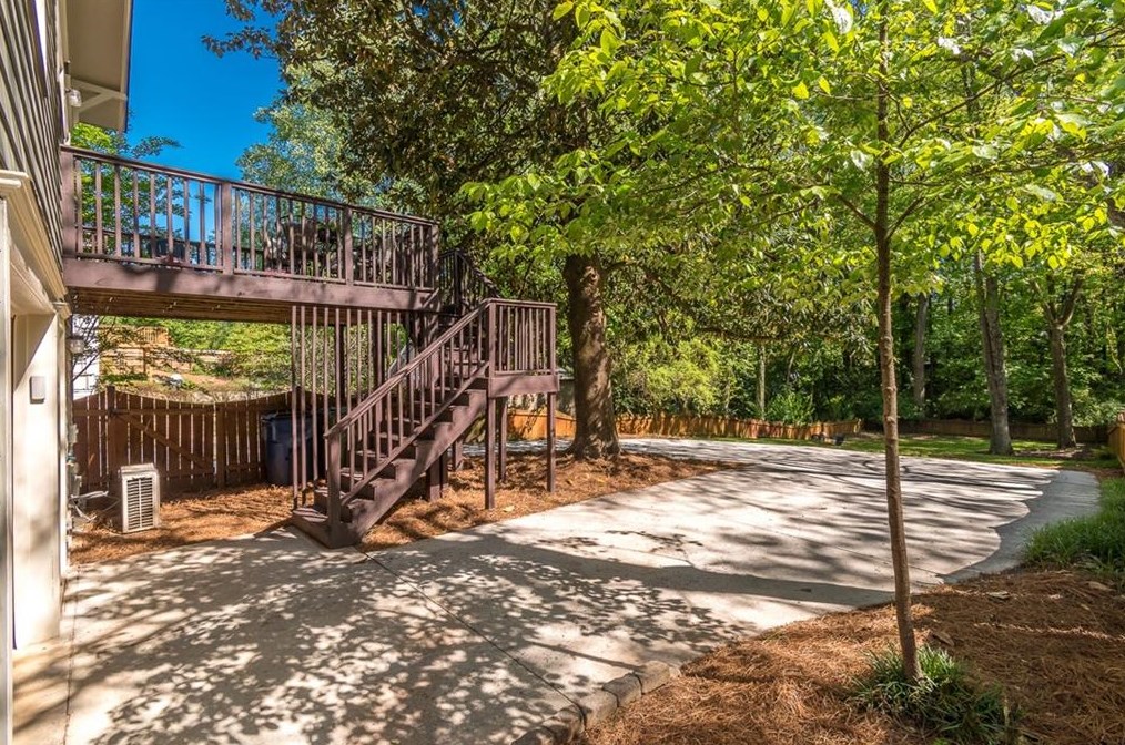 2149 Oakview Rd, Atlanta GA  30317-2637 exterior