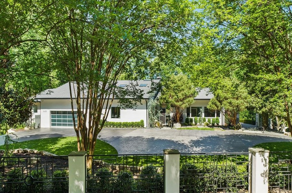 3620 Ridgewood Rd, Atlanta GA  30327-2422 exterior