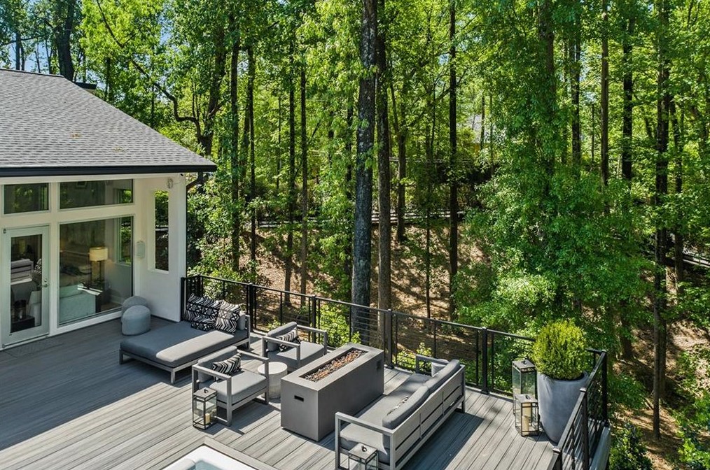 3620 Ridgewood Rd, Atlanta GA  30327-2422 exterior