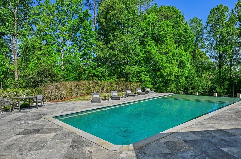 3620 Ridgewood Rd, Atlanta GA  30327-2422 exterior