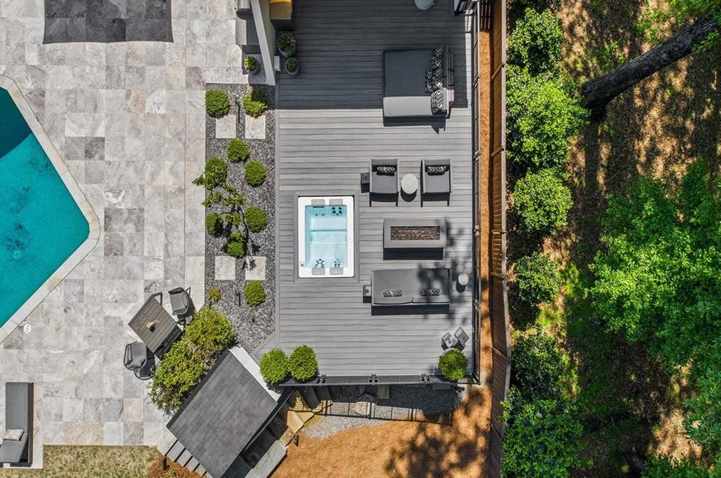 3620 Ridgewood Rd, Atlanta GA  30327-2422 exterior