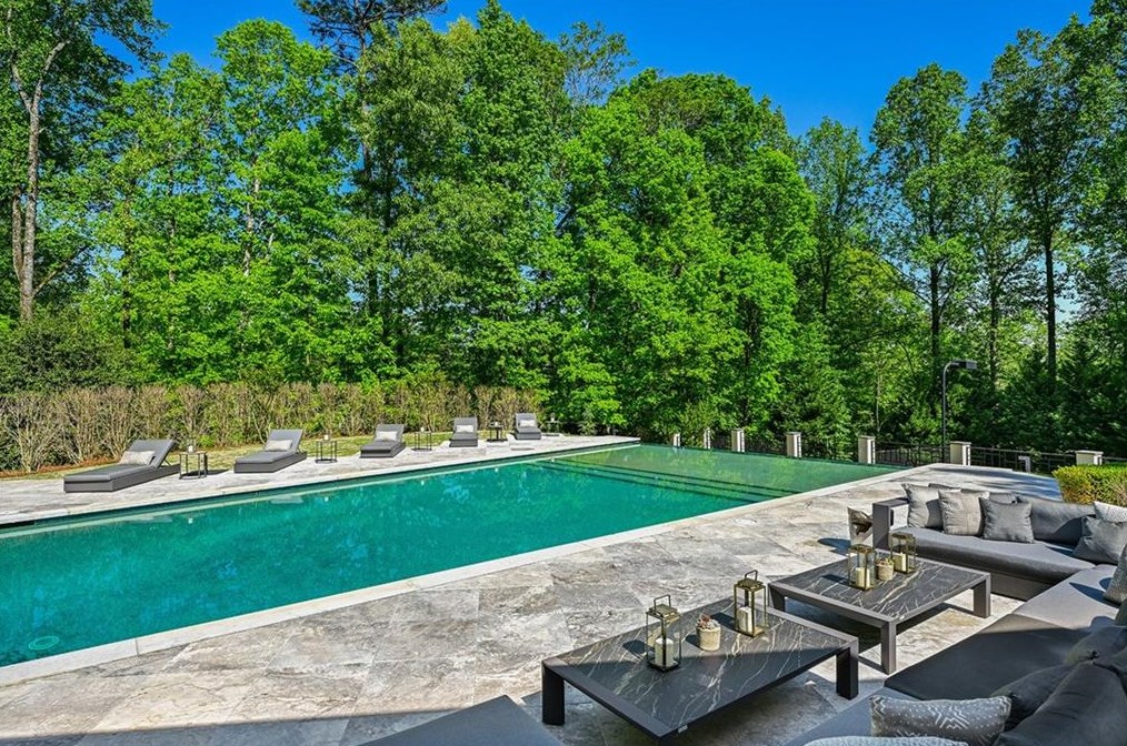 3620 Ridgewood Rd, Atlanta GA  30327-2422 exterior