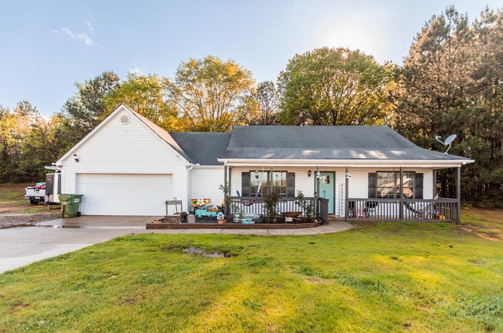 822 Rosewood Ln, Monroe, GA 30656