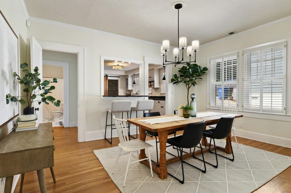 2286 Oakview Rd, Atlanta GA  30317-0026 exterior