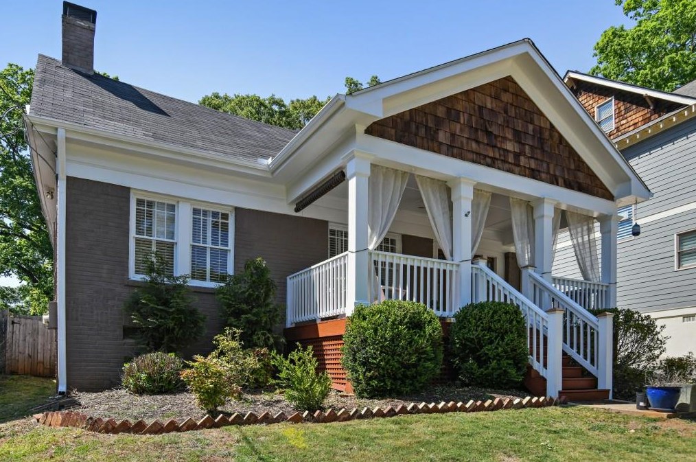 2286 Oakview Rd, Atlanta GA  30317-0026 exterior