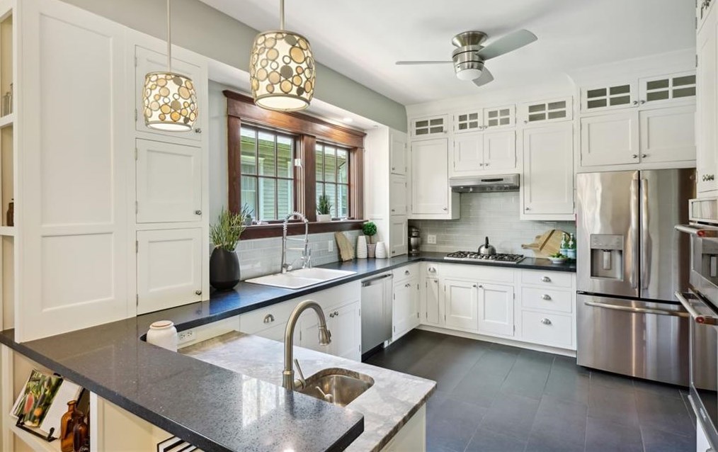 153 Kings Hwy, Decatur GA  30030-5224 exterior