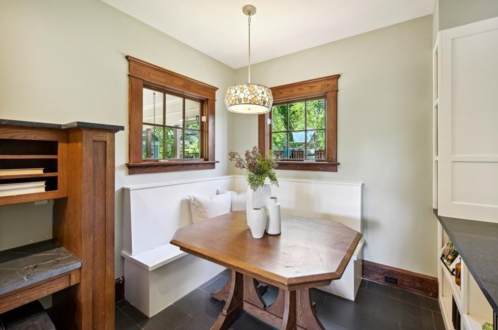 153 Kings Hwy, Decatur GA  30030-5224 exterior