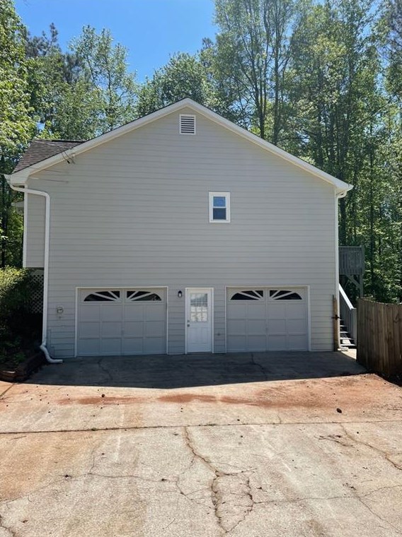 572 Emerald Pines Dr, Dallas, GA 30157-8527