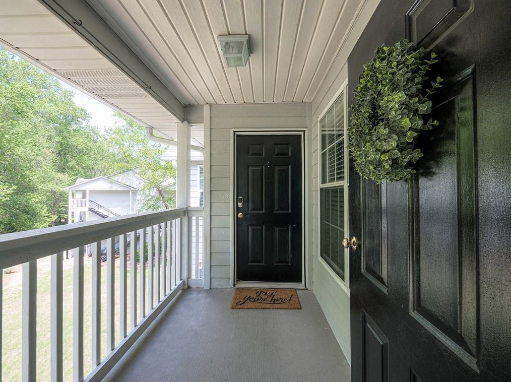 226 Streamside Dr, Roswell, GA 30076
